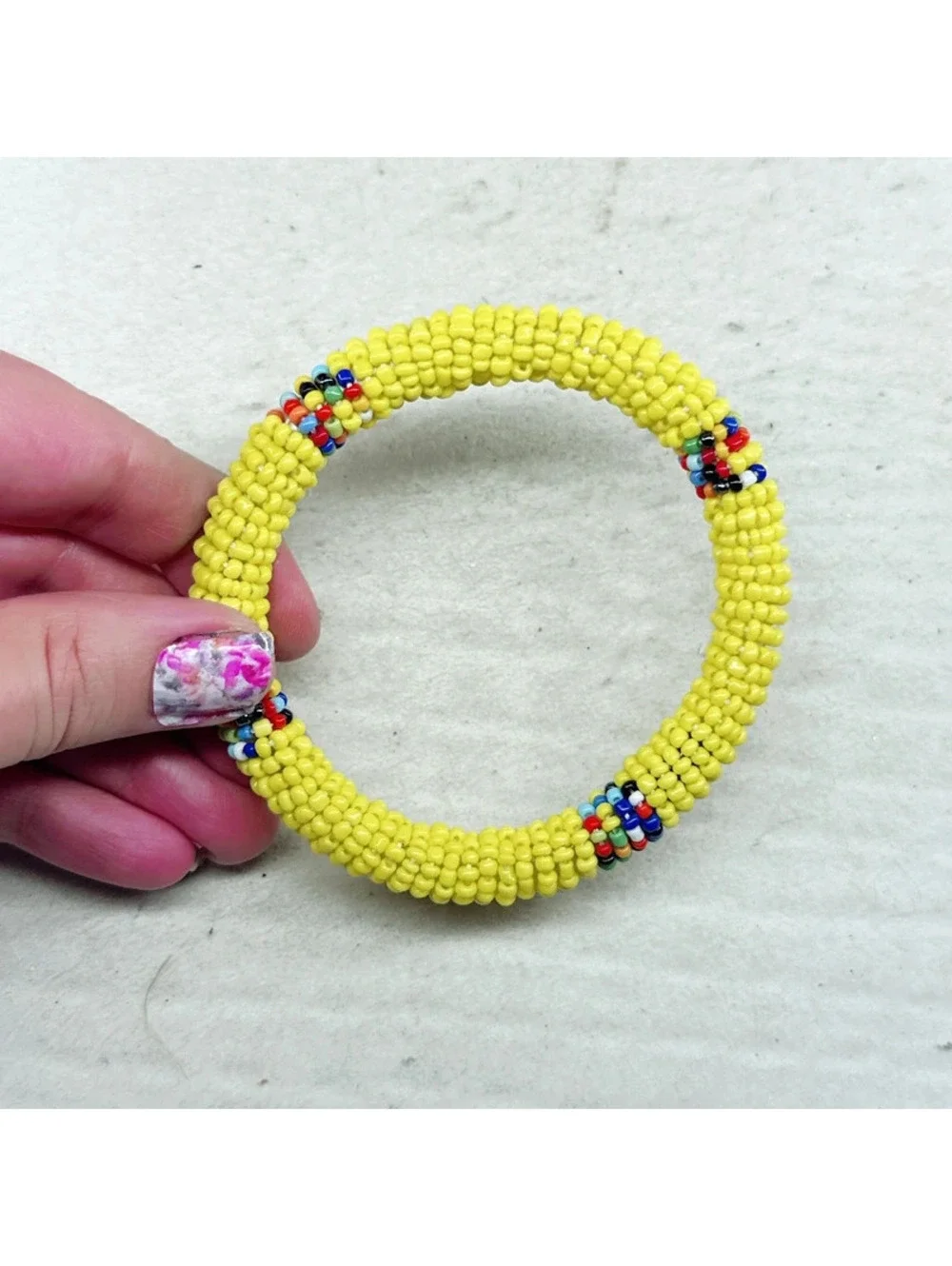 5352gc. Yellow Seed Bead Bangle Bracelet